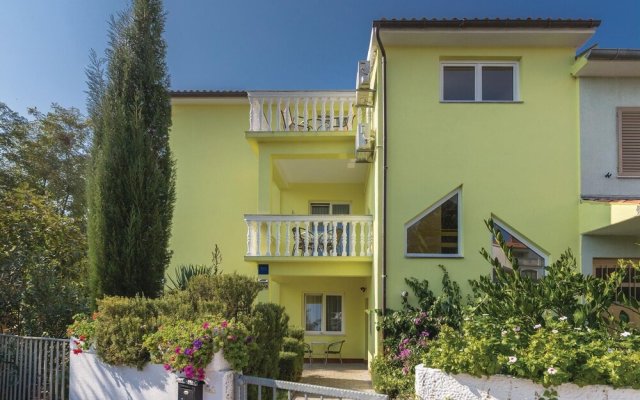 Nice Home in Stinjan With Wifi and 4 Bedrooms