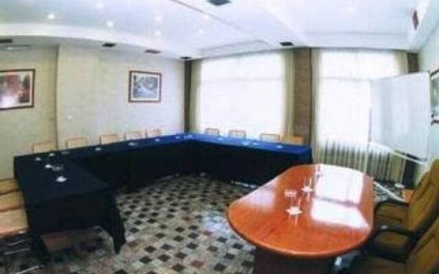 Hotel & Apart Argentino La Plata