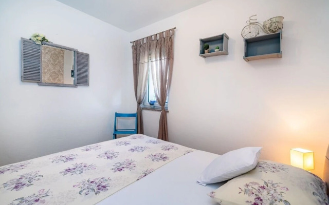 San - Comfortable and Great Location - A1