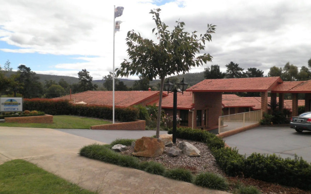 Hume Country Motor Inn