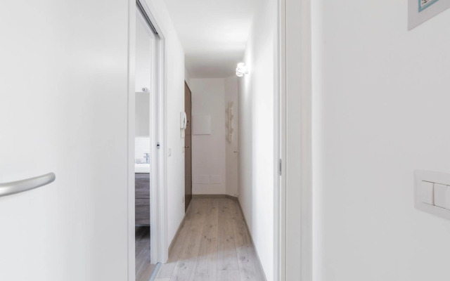 Maciachini Renovated Studio!