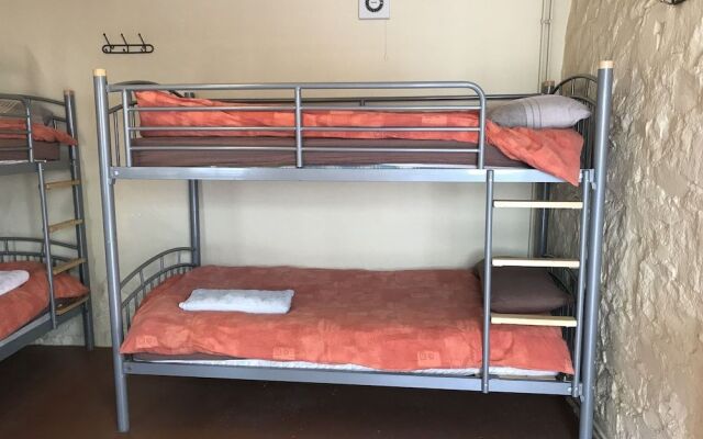 Drewe Arms Bunk Rooms & Church Cottage