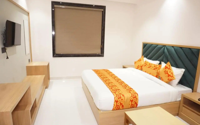 Hotel Mayra Grand By Mayra Group Of Hotels