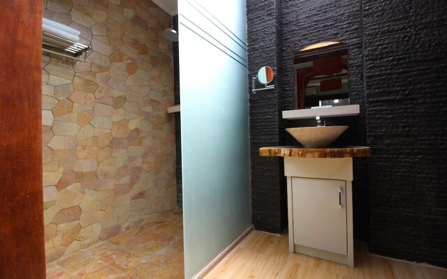 RedDoorz Plus near Tugu Jogja 2