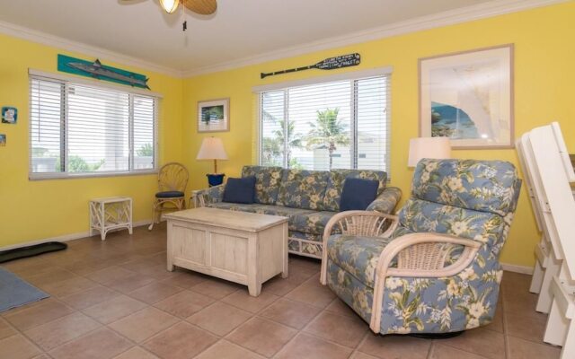 AM Beach Place Unit 4