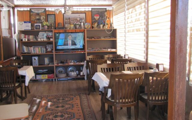 SOS Cave Hotel