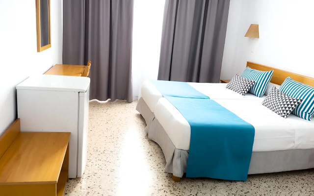 Отель BLUESEA Piscis - Adults Only