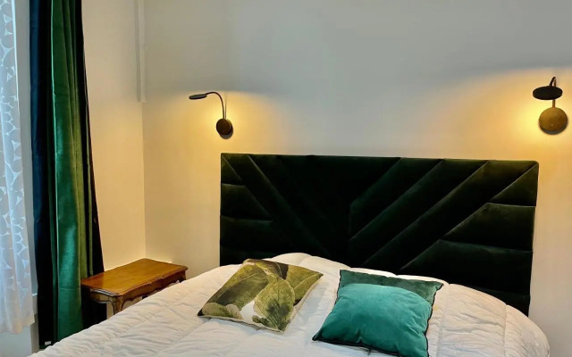 Spacious 3 BR flat Nice center - magnificent view-parking