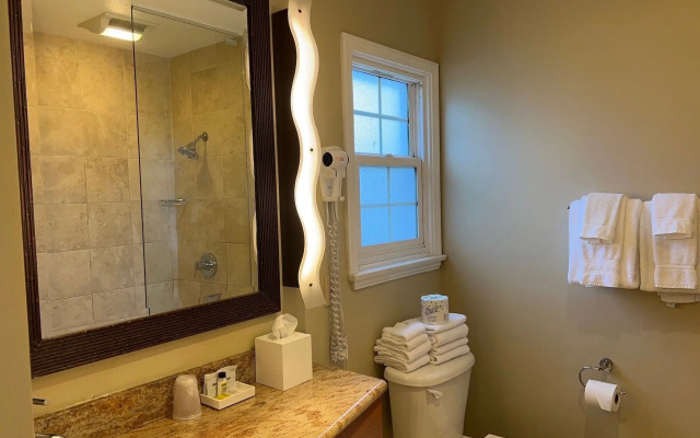 Holiday Inn Express & Suites La Jolla – Windansea Beach by IHG
