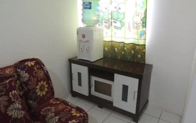 Reva Room on Gunung Putri Square Apartment