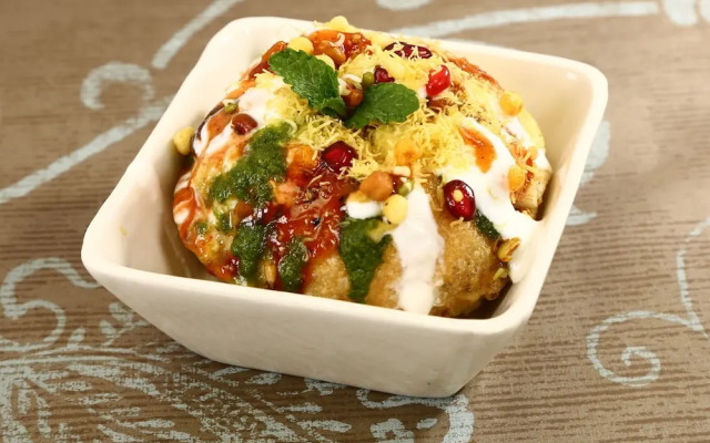 OYO 10682 Hotel Blue Lotus