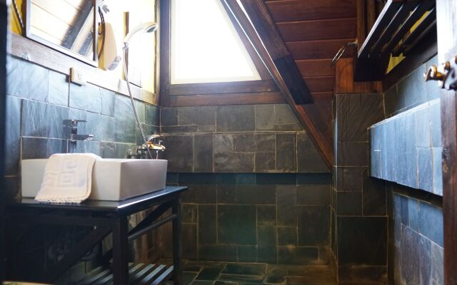 Provence Rose Lodge in Ching Jing