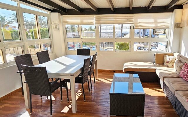 Nice Property With Shared Pool and Terrace