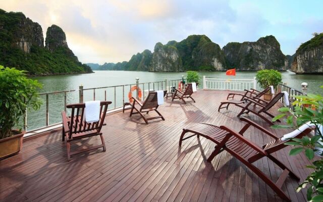 Halong Moonlight Cruises