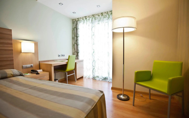 Riviera Beachotel - Recommended for Adults