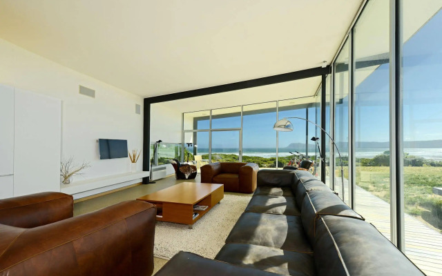 Cloudy Bay Beach House
