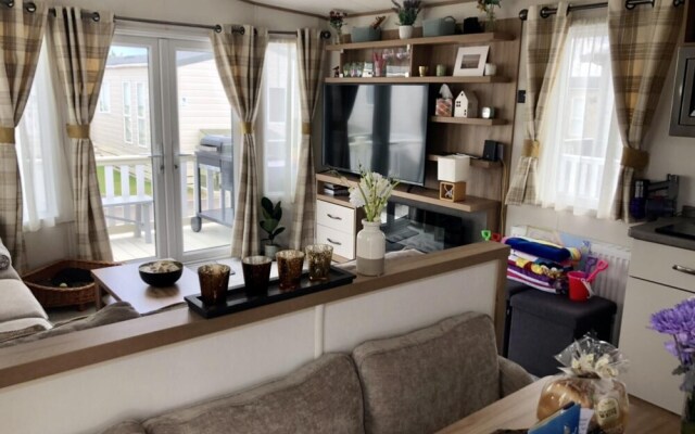 Inviting Static Caravan in Whitstable, Kent
