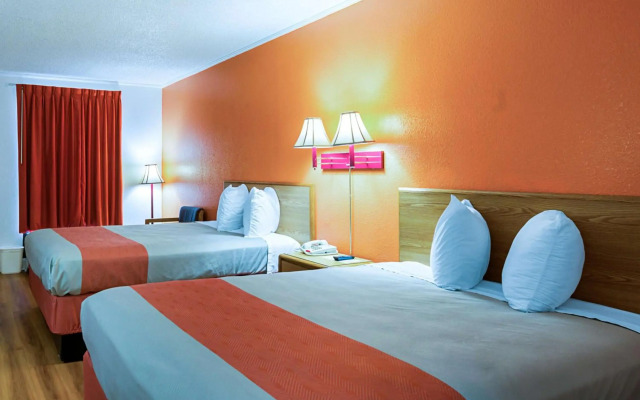 Motel 6 Perry, GA