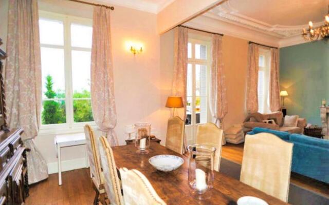 Beautiful early 1900's classic villa sea views