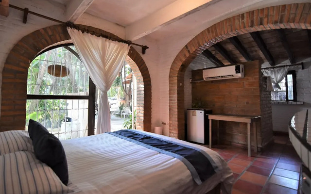 Sayulita Beach House Hotel