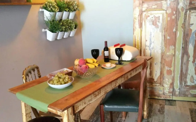 Stunning 2-bed House in Beautiful Area of Lisboa