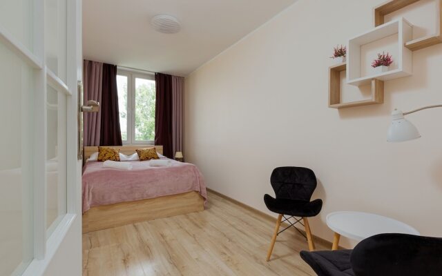 Apartment With Three Bedrooms by Renters