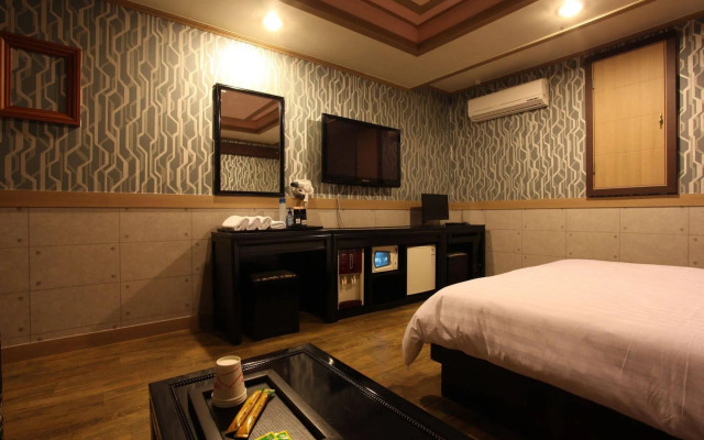 KS Hotel