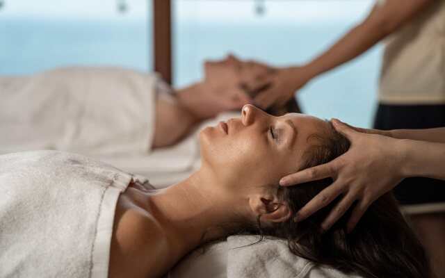 Sunny Ocean Hotel & Spa