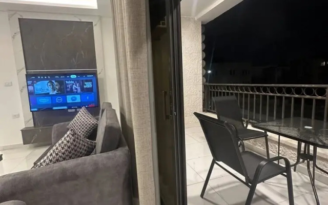 Cozy Home Near All Services - 21