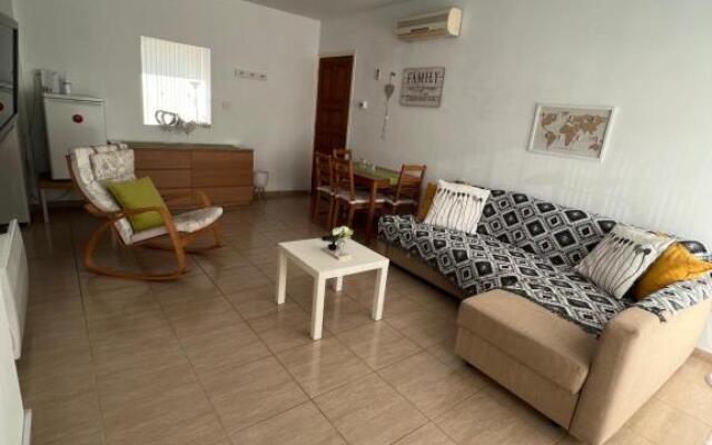 Sea view 1bed apartment with pool in Peyia B15