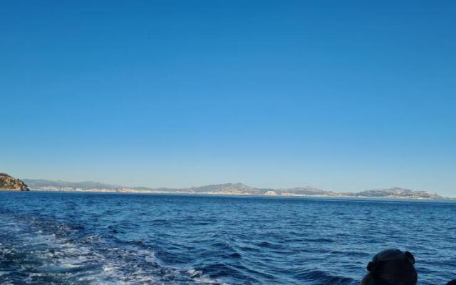 Bel appartement avec vue panoramique sur le port