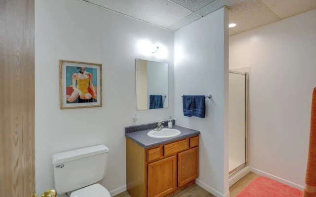 Bright Yankton Apartment Near Meridian Bridge