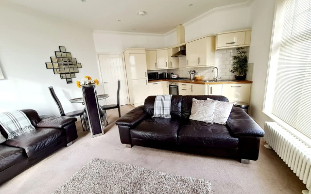 Vitamin Sea - Luxury Beach Apartment - Sleeps 4