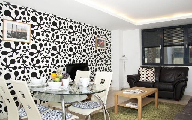 Lemon Apartments