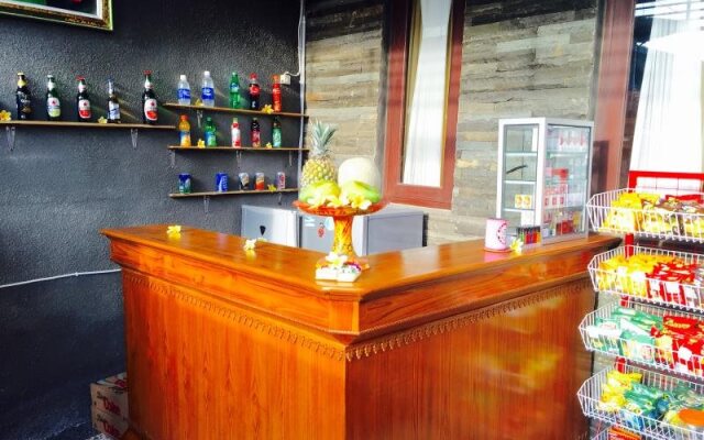 Suwardika Homestay and Dormitory - Hostel