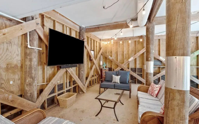 307 W Indian - The Prickly Pear