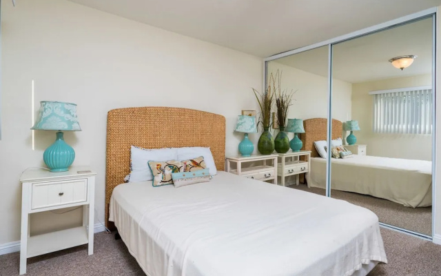 700 East Oceanfront Unit B