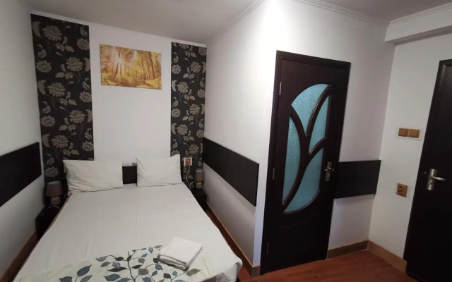 Joe Hostel