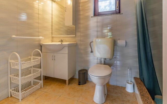 Amazing Home in Medulin With Wifi and 1 Bedrooms