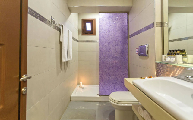 Lagomandra Beach & Suites