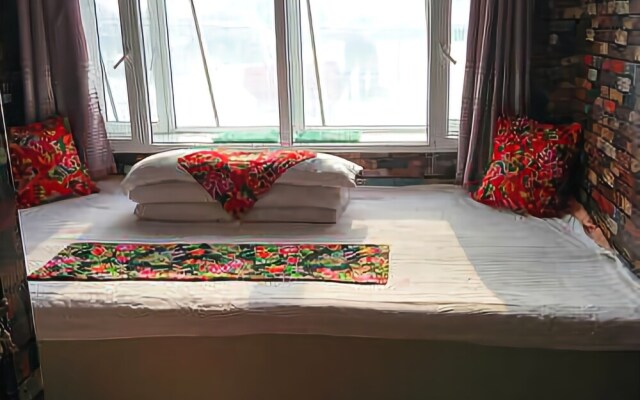 Wuchang Xuegu Another Home Hotel