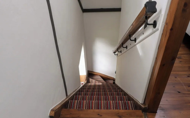 Bwthyn Gwyn Ty'n Y Pant