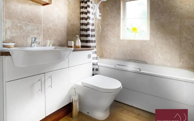 NEW - Wokingham - Immaculate 2bed house