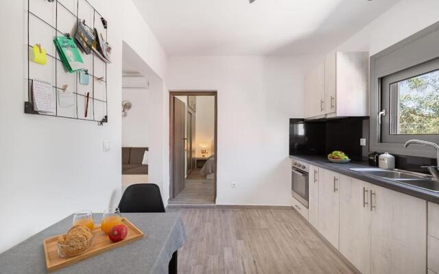 Van Loui's II Place