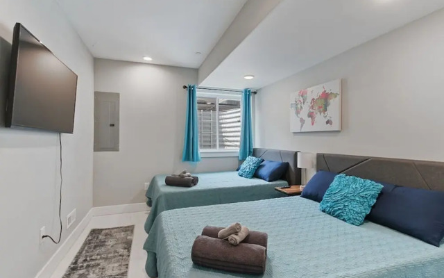 Luxury Roofdeck Retreat 4-bdrm Near Penn Chop