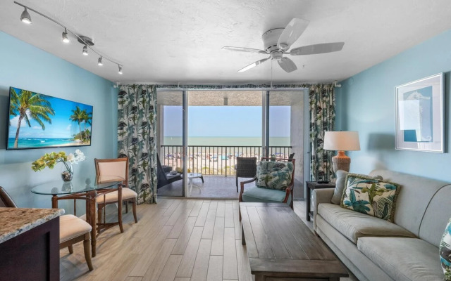 Apollo Beach Resort