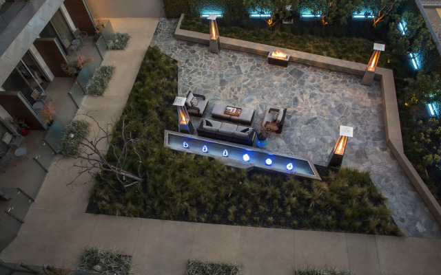 Shore Hotel