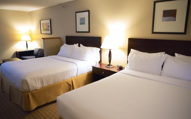 Holiday Inn Express Devils Lake, an IHG Hotel