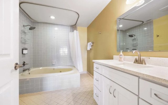 Seas the Day Ocean Views!