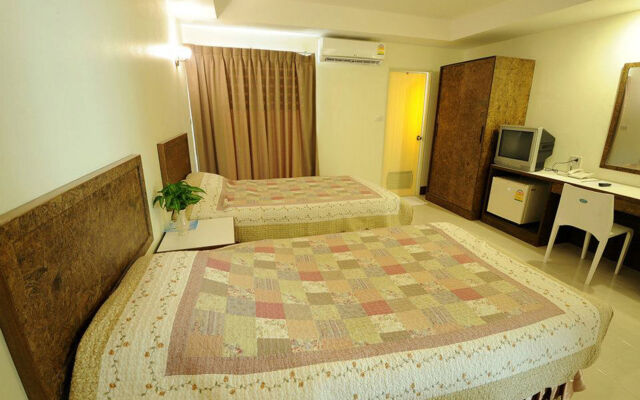 Trat Center Hotel